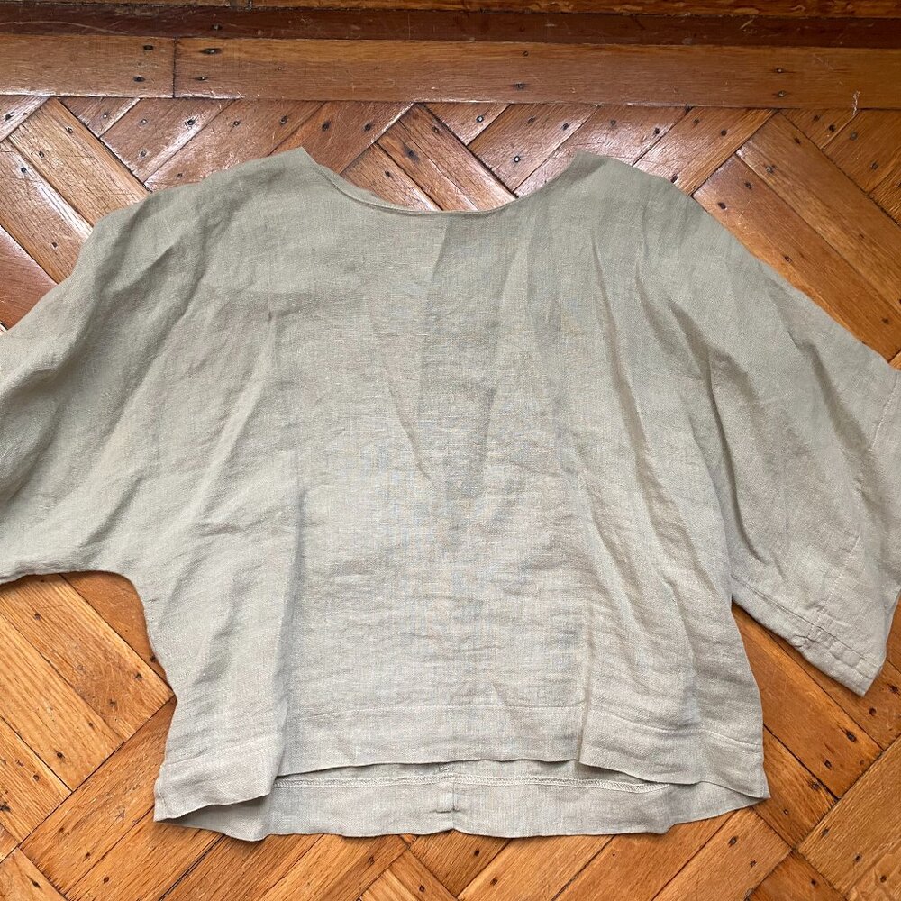 Black Crane Cropped Linen Shirt